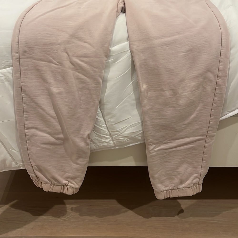 ⭐️ BRANDY MELVILLE Pink Sweatpants - Picture 7 of 7